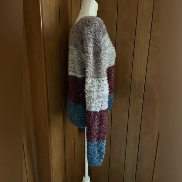 COPY - Art class girls sweater size XXL (18) - Picture 6 of 8